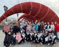 Воспитанники образцового коллектива шоу балета Ice cream на обзорной экскурсии по Москва
